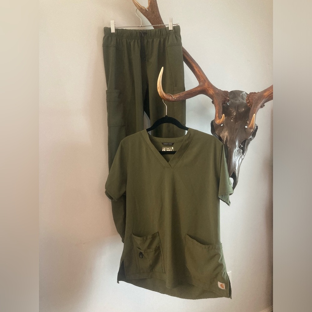 Carhartt Force Basil Scrub Set